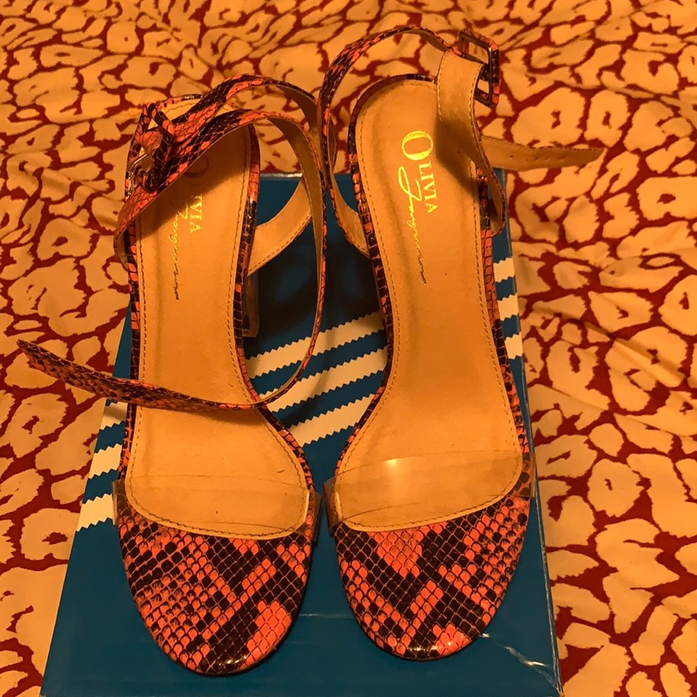Mean gworls shoes 👠. These were gifted to tight but clearly i killed them.